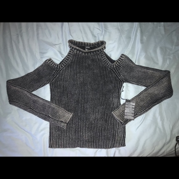 Forever21 sweater cutout shoulder crop top sz S - Picture 1 of 7